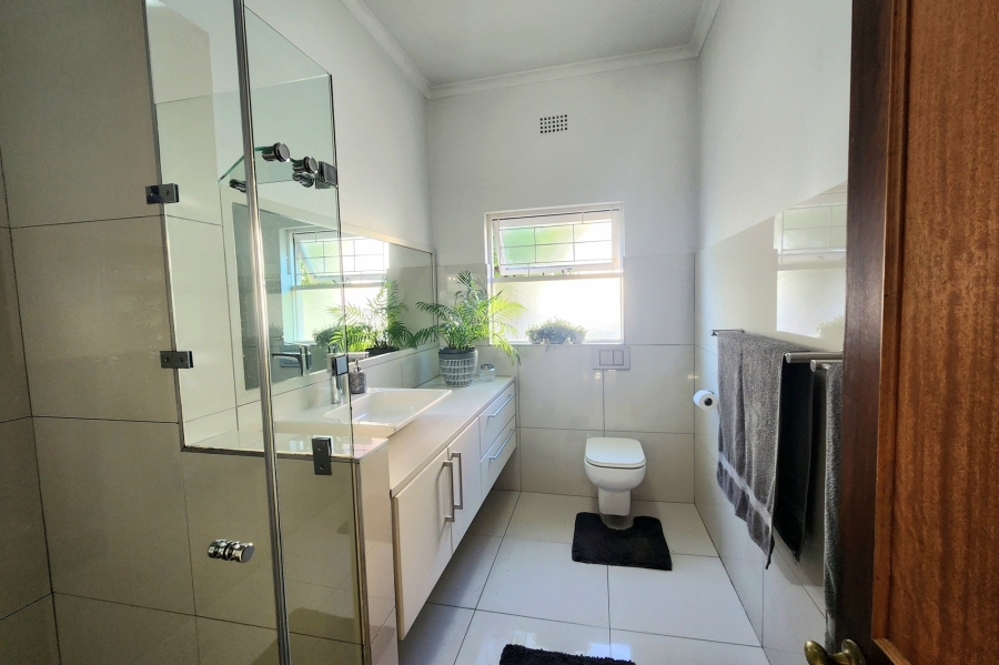 4 Bedroom Property for Sale in Panorama Western Cape